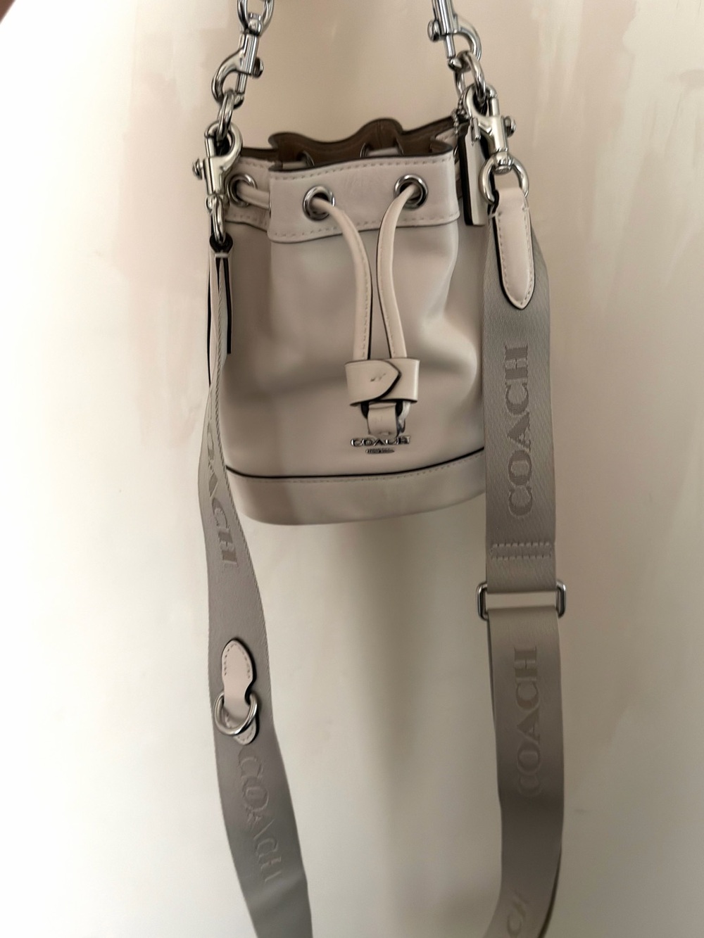 Coach Mini Bucket Bag in Cream - Picture 4 of 5